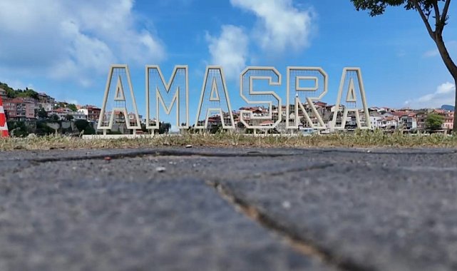 Amasra'ya ışıklı tabela