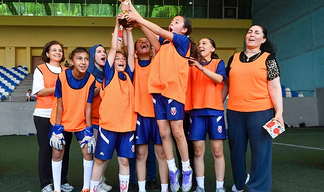 Ankara'da Anne-Kız Futbol Turnuvası coşkusu