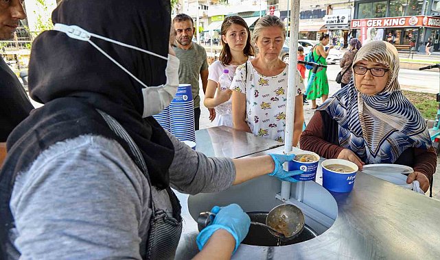 Antalya Büyükşehir Belediyesi'nden Muharrem ayı boyunca aşure ikramı