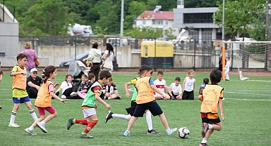 Arhavi'de 'herkes için futbol etkinliği'ne büyük ilgi