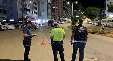 Asayiş uygulamasında 2 araç trafikten men edildi