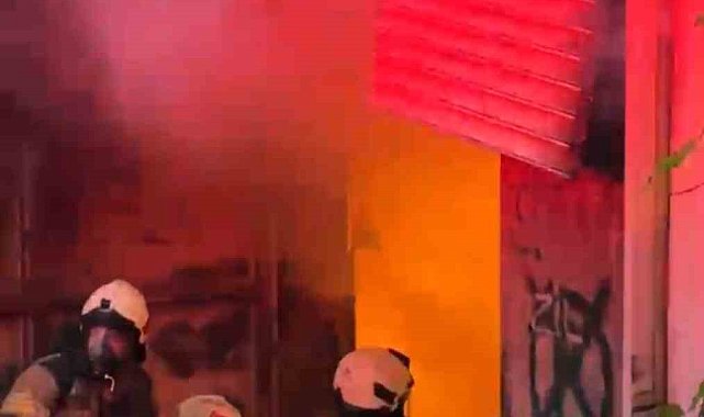 Ataşehir'de mobilya imalathanesinde yangın