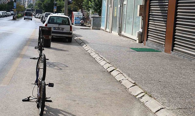 Aydın'daki trafik ve otopark sıkıntısının en önemli nedenlerinden biri denetimsizlik