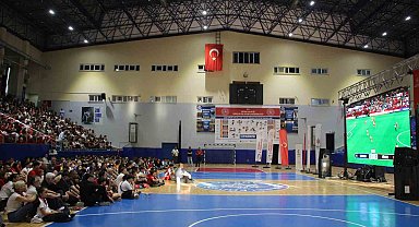 Aydınlılar Dünya Kupası maçını birlikte izledi