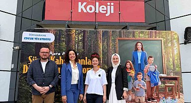 Azra Akın Bahçeşehir Kolejinde