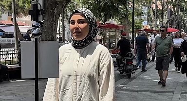 Babalar Günü'nde duygulandıran görüntüler: Pendik'te kurulan mikrofon, yüreklerdeki özlemi ve sevgiyi ortaya çıkardı