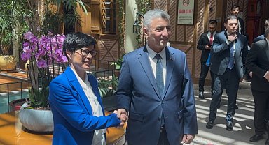 Bakan Bolat AB Genişleme Komiseri Marta Kos ile görüştü