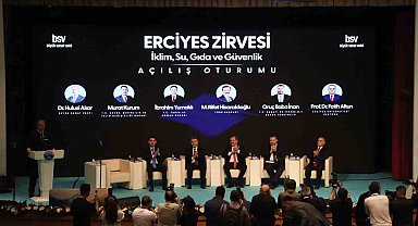 Bakan Kurum: "Depremden sonra 2 yılda 455 bin konutu bitirmek kolay iş değil"