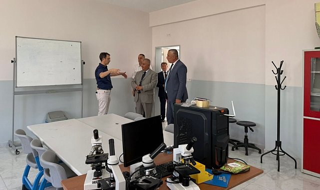 Balıkesir Milli Eğitim Müdürü Kal, Burhaniye'de okulları ziyaret etti