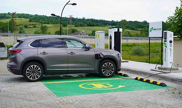 BARÜ elektrikli araç şarj istasyonu kullanıma açıldı