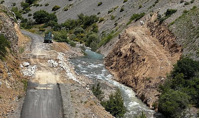 Başbağlar Grup Köy Yolunda onarım çalışmaları sürüyor