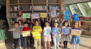 Başiskele'de çocuklar ebru sanatıyla tanıştı