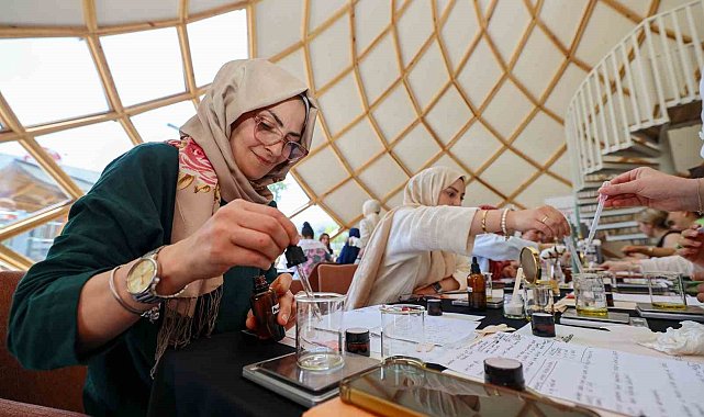 Başiskele'de kadınlar aromaterapi eğitimleriyle kendi doğal ürünlerini üretiyor