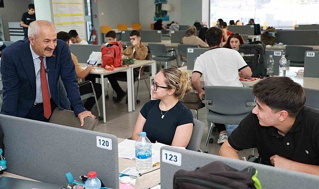 Başkan Büyükgöz'den üniversite adaylarına moral desteği