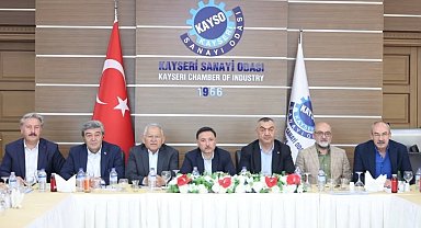Başkan Büyükkılıç, Kayseri Sanayi Odası'nda istişare toplantısına katıldı