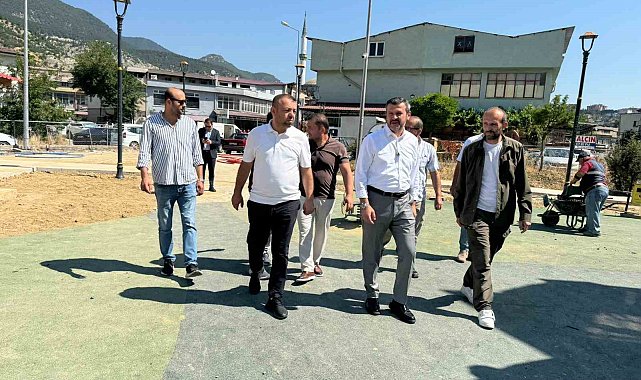 Başkan Çetinkaya yapımı süren tema parkları inceledi