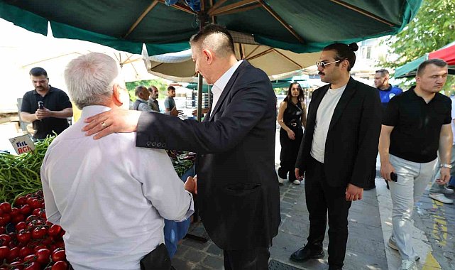 Başkan Şimşek, pazarcı esnafı ve vatandaşların sorunlarını dinledi