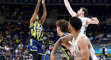 Basketbol Süper Ligi: Fenerbahçe: 60 - A. Efes: 59
