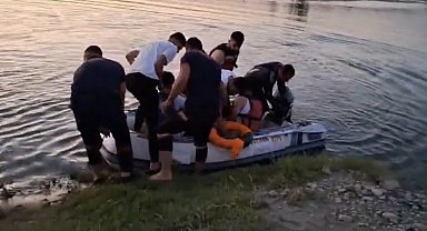 Batman'da adacıkta mahsur kalan 5 kişiyi itfaiye kurtardı