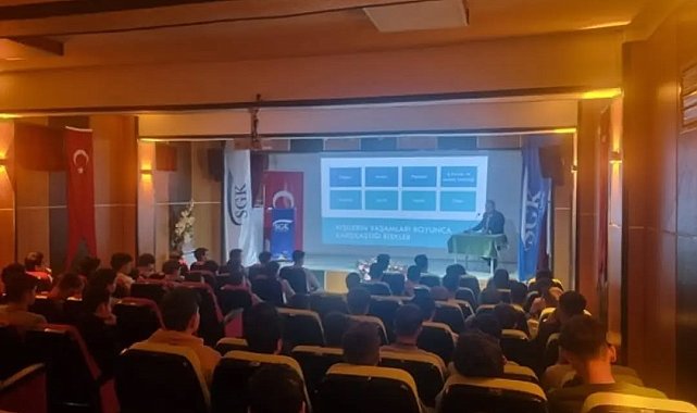 Bayburt'ta öğrencilere sosyal güvenlik bilinci anlatıldı