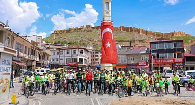 Bayburt'ta sağlıklı yaşam için pedallar çevrildi