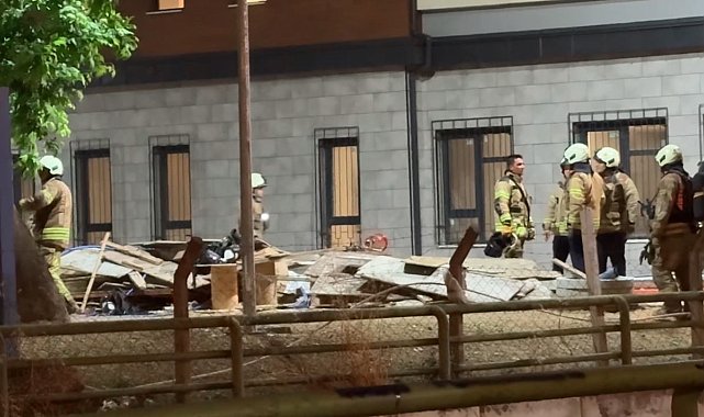 Bayrampaşa'da trafoda yangın çıktı, tramvay seferleri aksadı
