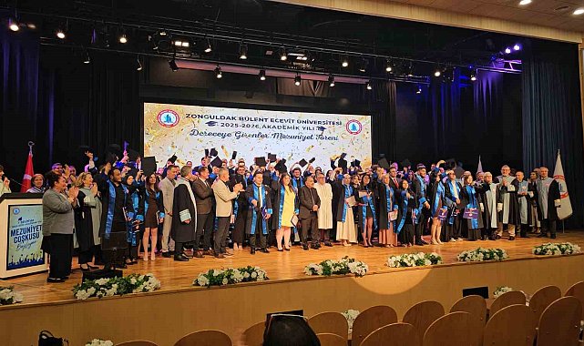 BEUN'de dereceye giren öğrenciler mezuniyet coşkusu yaşadı