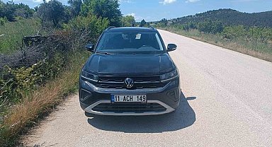 Bilecik'te otomobilin çarptığı çocuk ağır yaralandı