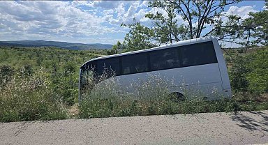 Bilecik'te yolcu otobüsü kaza yaptı, 4 kişi yaralandı
