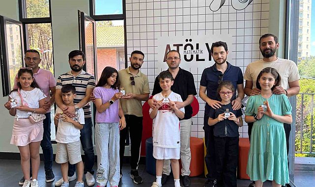 Bilim Ümraniye'de babalar ve çocuklar kendi parfümlerini tasarladı