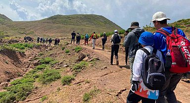 Bitlis'te Van Gölü için farkındalık yürüyüşü