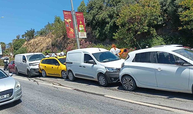 Bodrum'da zincirleme kaza: "5 araç birbirine girdi"