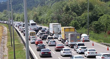 Bolu Dağı Tüneli'nden bayramda 1 milyon araç geçti
