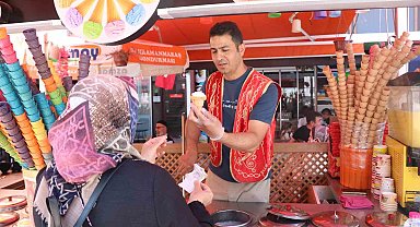 Bolu'da hava sıcaklıklarının artmasıyla dondurma satışları arttı