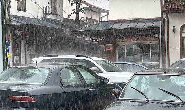 Bolu'da sağanak hayatı olumsuz etkiliyor