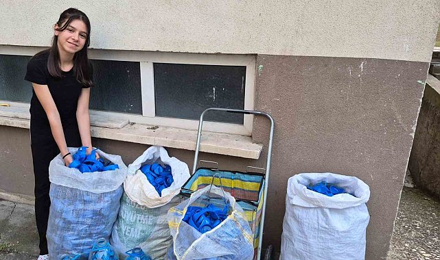 Boyu kadar mavi kapağı depremzedeler için topladı