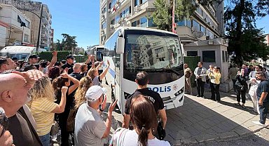 Buca Belediyesine yolsuzluk operasyonunda şüpheliler hastaneye sevk edildi