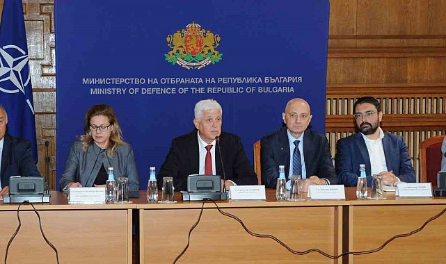 Bulgaristan Savunma Bakanı Stoyanov: "Ukrayna ordusuna daha fazla silah sağlamayı öngörmüyoruz"