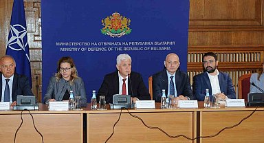 Bulgaristan Savunma Bakanı Stoyanov: "Ukrayna ordusuna daha fazla silah sağlamayı öngörmüyoruz"