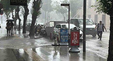 Burdur'da şiddetli yağmur etkili oldu