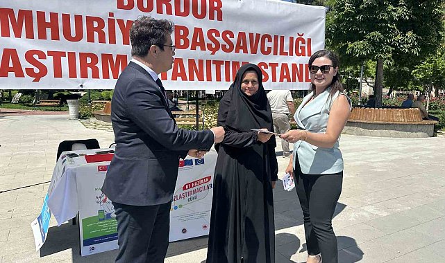 Burdur'da Uzlaştırma Haftası'nda vatandaşlara bilgilendirme standı