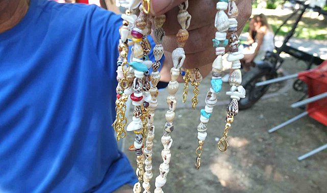Burhaniye'de inşaat işçisi hediyelik imalatçısı oldu
