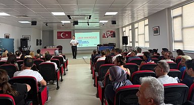 Burhaniye'de Okul Güvenliği Bilgilendirme Toplantısı yapıldı