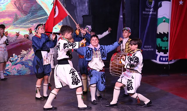 Bursa İnegöl'de Halk Dansları Topluluğu'ndan yaza merhaba