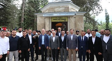 Bursa İnegöl'de Turgut Alp kabri başında anıldı