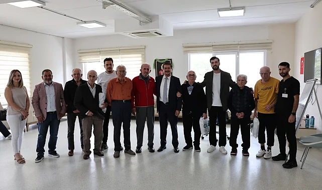 Bursa Nilüfer'de yaşlılara Babalar Günü ziyareti