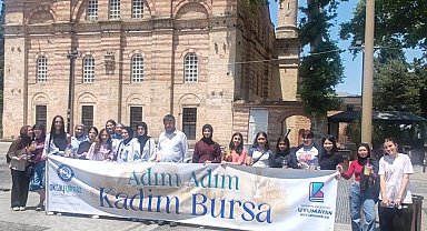 Bursa Yıldırım'da gençler tarihi yerinde keşfediyor