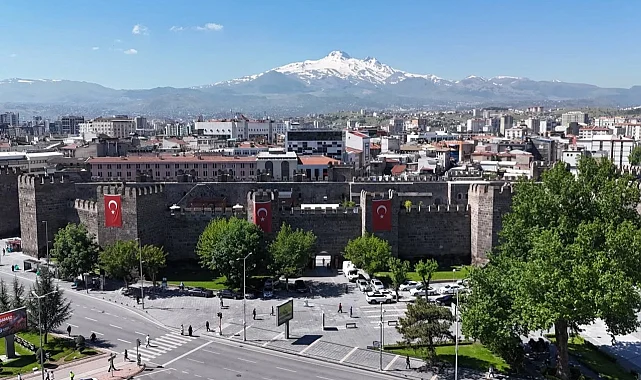 Büyükşehir Mülhem Kayseri Mutfağı'nı tanıttı
