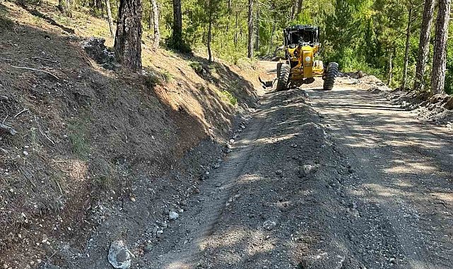 Çameli Yaylapınar Mahallesi'nde asfalt öncesi hazırlıklar devam ediyor