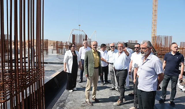 Çayırova Devlet Hastanesi inşaatına yakın mercek